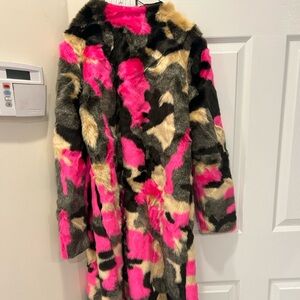 FASHION NOVA in command Faux Fur Jacket multi color NEW  42”L 20”armpit - armpit